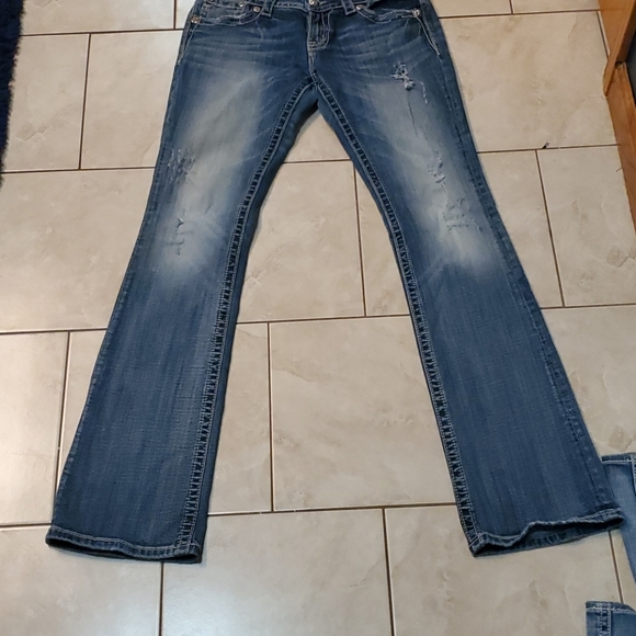 Jeans - Picture 3 of 5